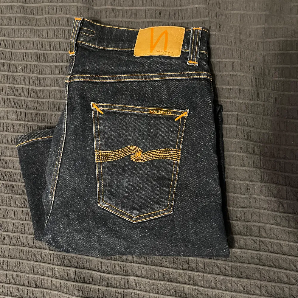 Hej, säljer ett par helt nya nudie jeans av modellen Lean Dean i storlek 32/32. Jag säljer dessa pågrund av att de är något för små i storleken.. Jeans & Byxor.