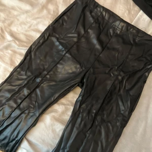 bootcut skinnbyxor  - kommer inte till användning 