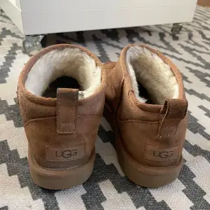 Uggs från förra vintern, slitna därav priset 🤍