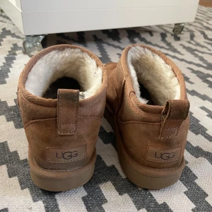 Uggs - Uggs från förra vintern, slitna därav priset 🤍