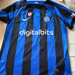 Lautaro Inter tröja - Inter Tshirt i storlek s