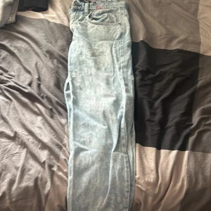 Jeans  - Fina jeans ifrån jaded  London, bra skick nästan nu med fin färg och wash, mönstra nypris 1100
