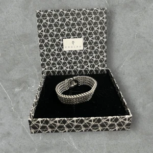 Edblad armlänk  - Silvrig armlängd från Edblad. One size och fint skick!♻️ 🚨100kr vid snabb affär!!!🚨