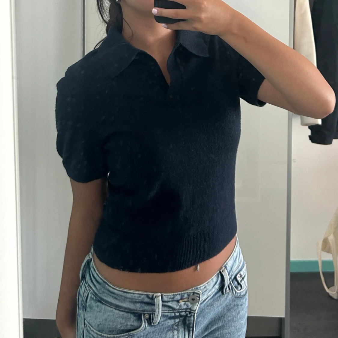 Marinblå stickad t shirt - 90