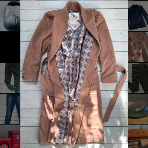 Odd molly luna coat, ullkappa - Lång varm kappa med ull från odd molly i brun mocha, den räcker ner till ankeln på mig som är 163cm. Ny med lapparna kvar. Storlek 3, vilket motsvarar en liten L, 40/42.