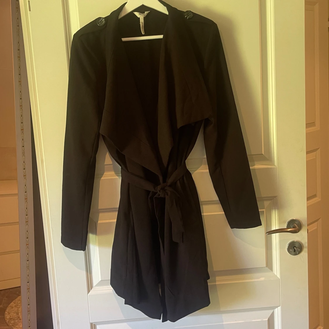 Svart kort kappa - 91