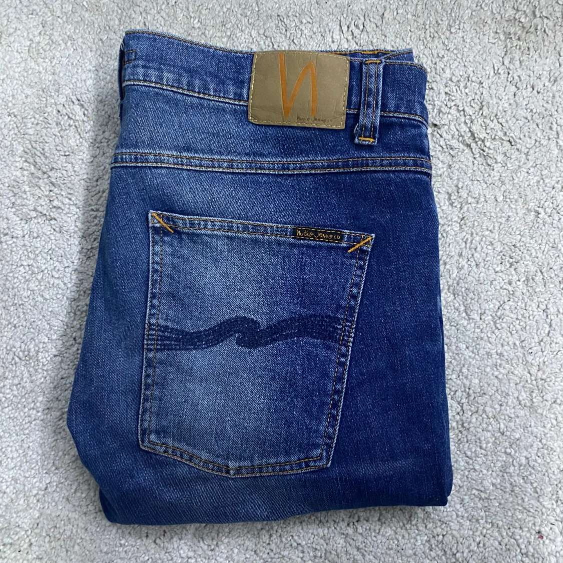 NUDIE JEANS
