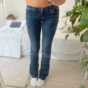 Ltb jeans - Skitsnygga ltb jeans!!❤️💘💘 innerbenslängd 89cm, modell valerie❤️ nypris 829kr!