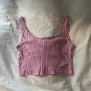 Rosa linne - Fin rosa topp från Gina Tricot som använts få gånger.
