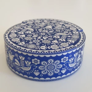 Aluminium snusdosa limited edition "nordic pattern" - Helt splitt ny unik graverad limited edition dosa. Nypris 599kr säljer den för 499. Gjord av aluminium. Ändast 10st tillverkade..
