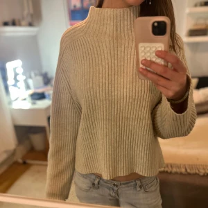 Polotröja - Beige polotröja från Hm💕💕