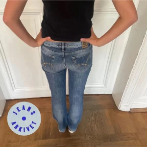 Low waist jeans - Jätte snygga low waist bootcut jeans från Big star, köpta hör på plick och bilderna är lånade!, Midjemått: 41x2 Innerbenslängden: 80 cm.