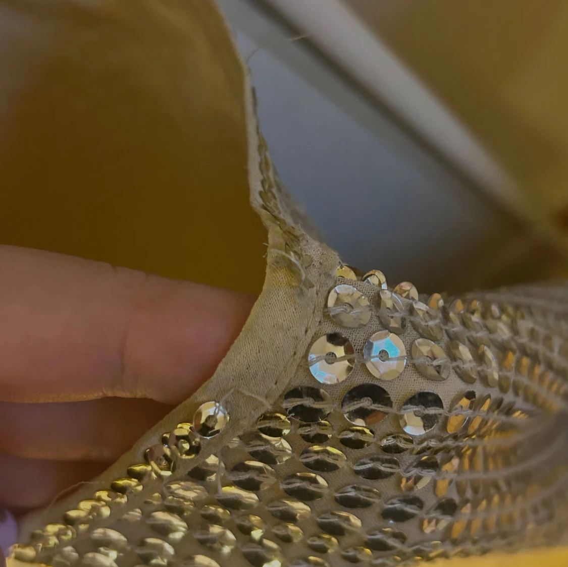 Glittrig klänning från Forever 21 - 4