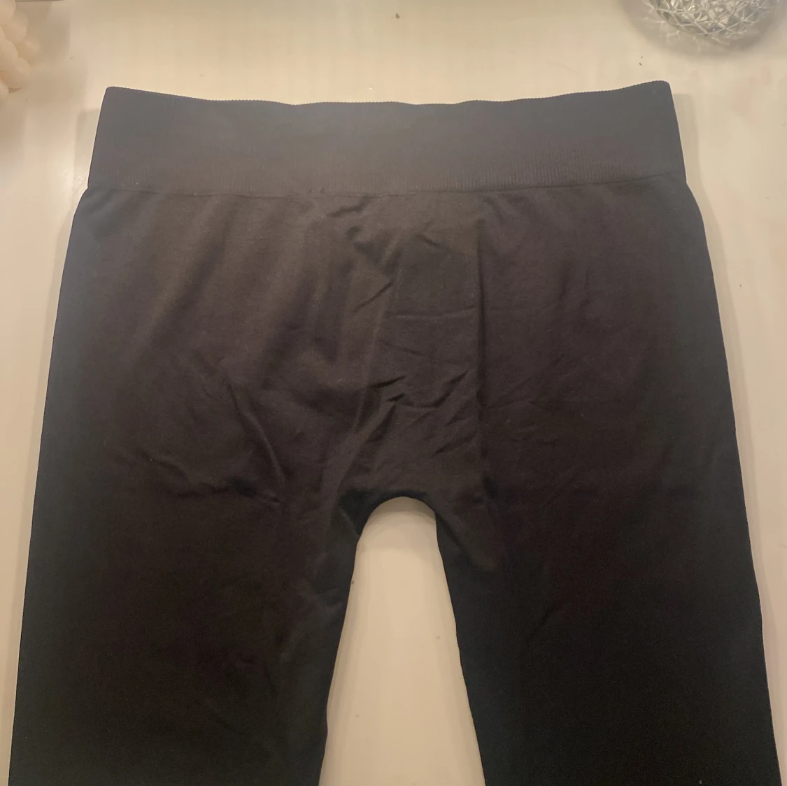 Svarta träningsleggings från Vero Moda - 1