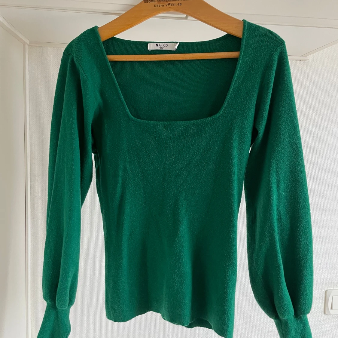 Grön långärmad topp från NA-KD M - 4