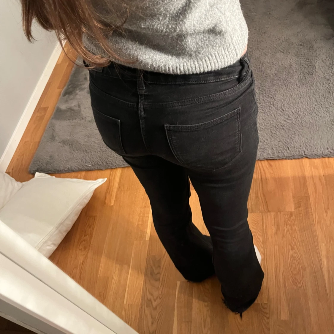 Svarta bootcut jeans - 1