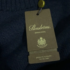 Helt ny stenströms merinoull crewneck - Helt ny, Size S fits 170-180 cm. Nypris 1700 mitt 699