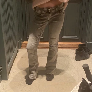 Lågmidjade jeans - 🩶🩶
