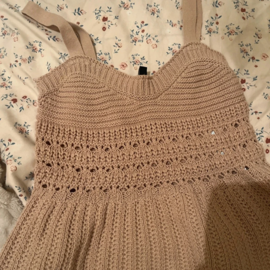 Beige stickad topp från Calliope - 1