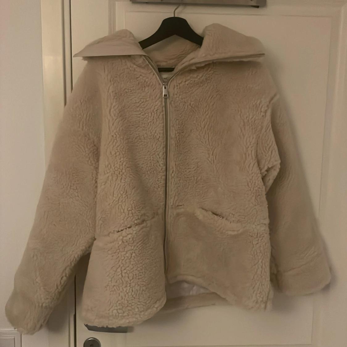 Beige teddyjacka från Next - 1