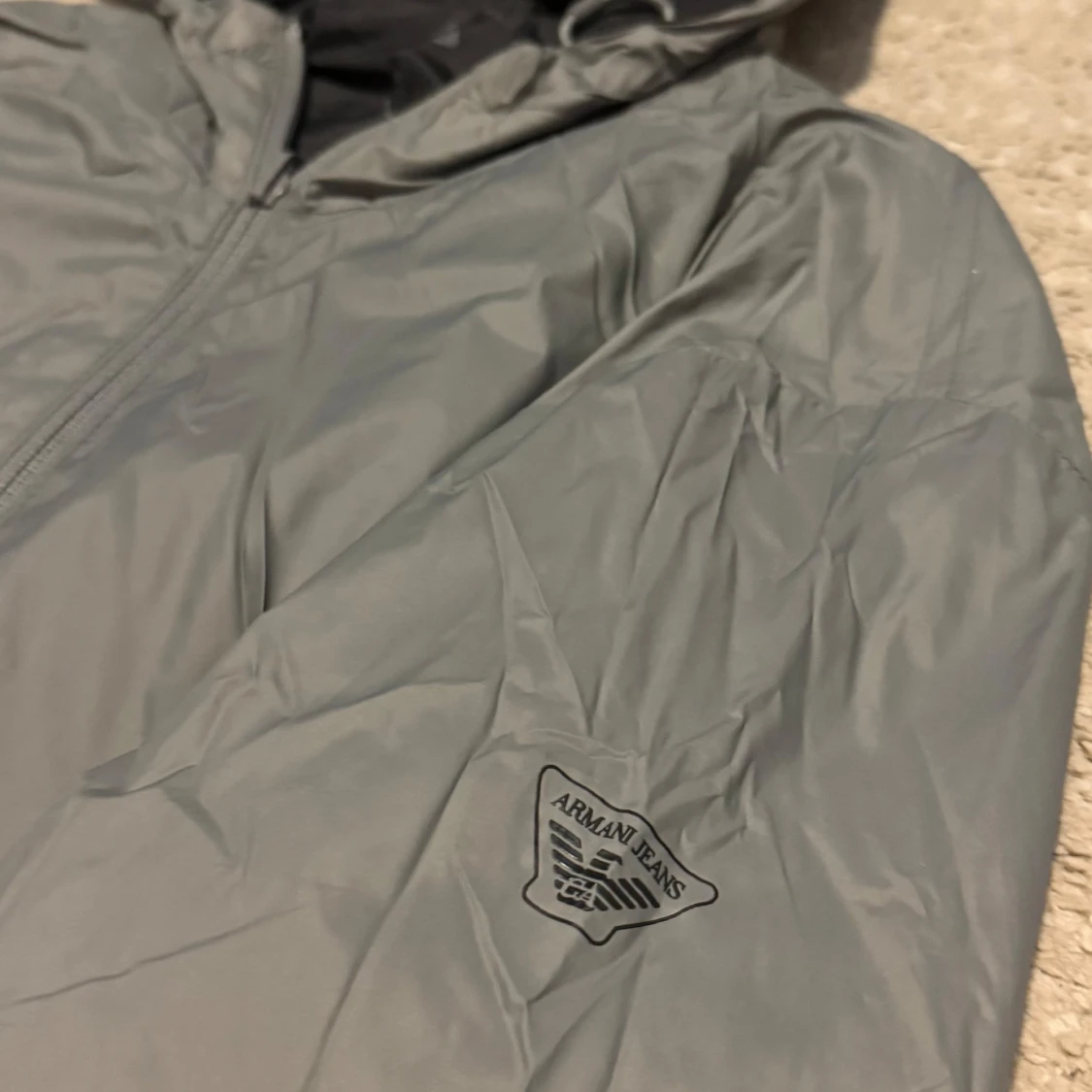 Grå och svart reversible jacka från Armani Jeans - 1