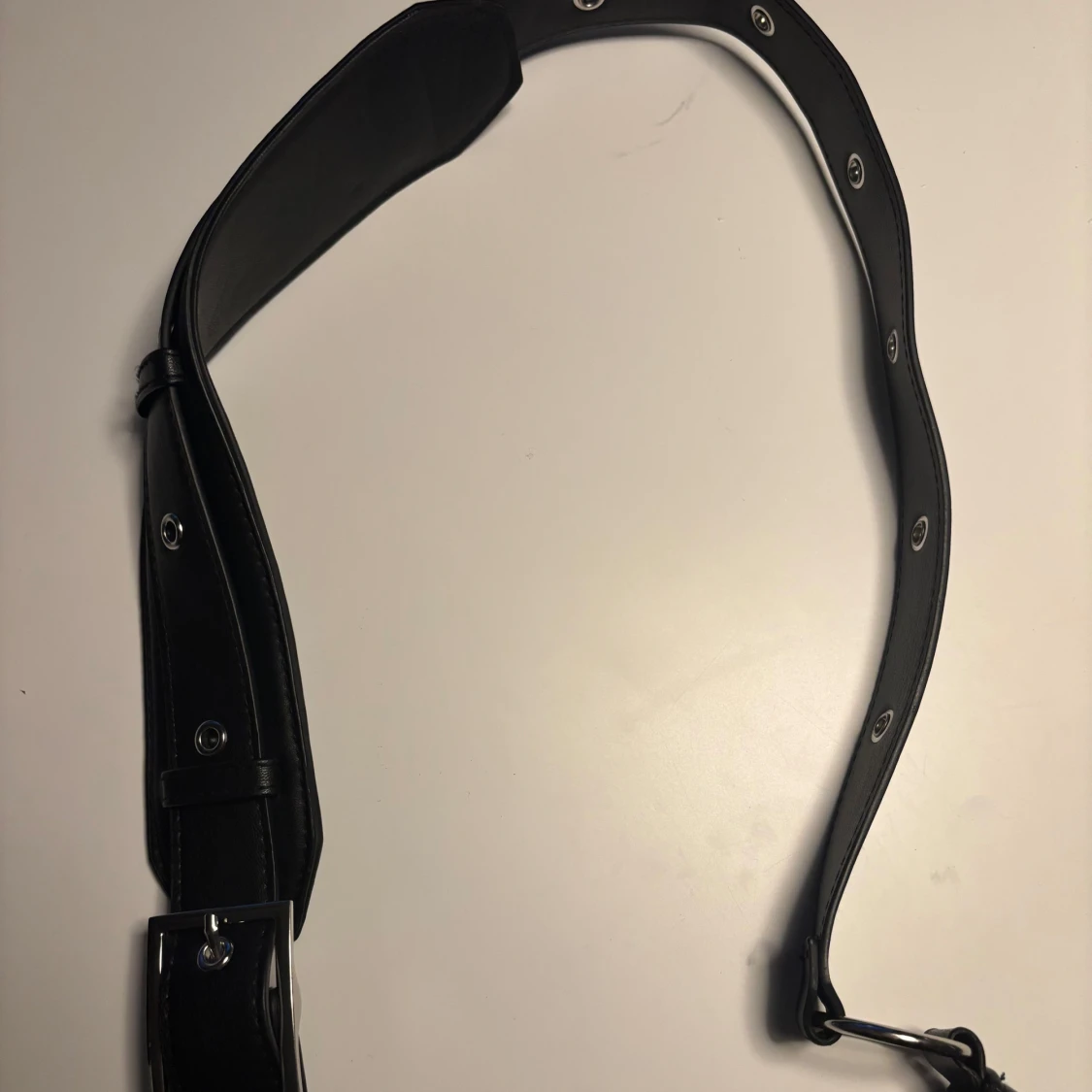 Svart axelväska från H&M - 4