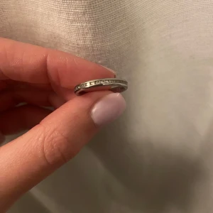 Silver ring Edblad   - Supergulliga ring som aldrig är använd då jag föredrar guld. Köpt för typ 350/400kr 