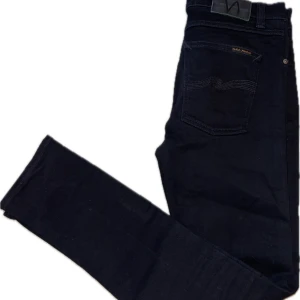 Nudie jeans  - All black nudie jeans, jävligt schyssta L32 W31.
