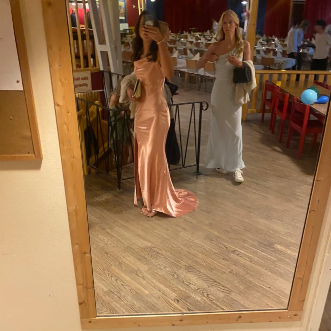 Rosa sidenklänning - 91