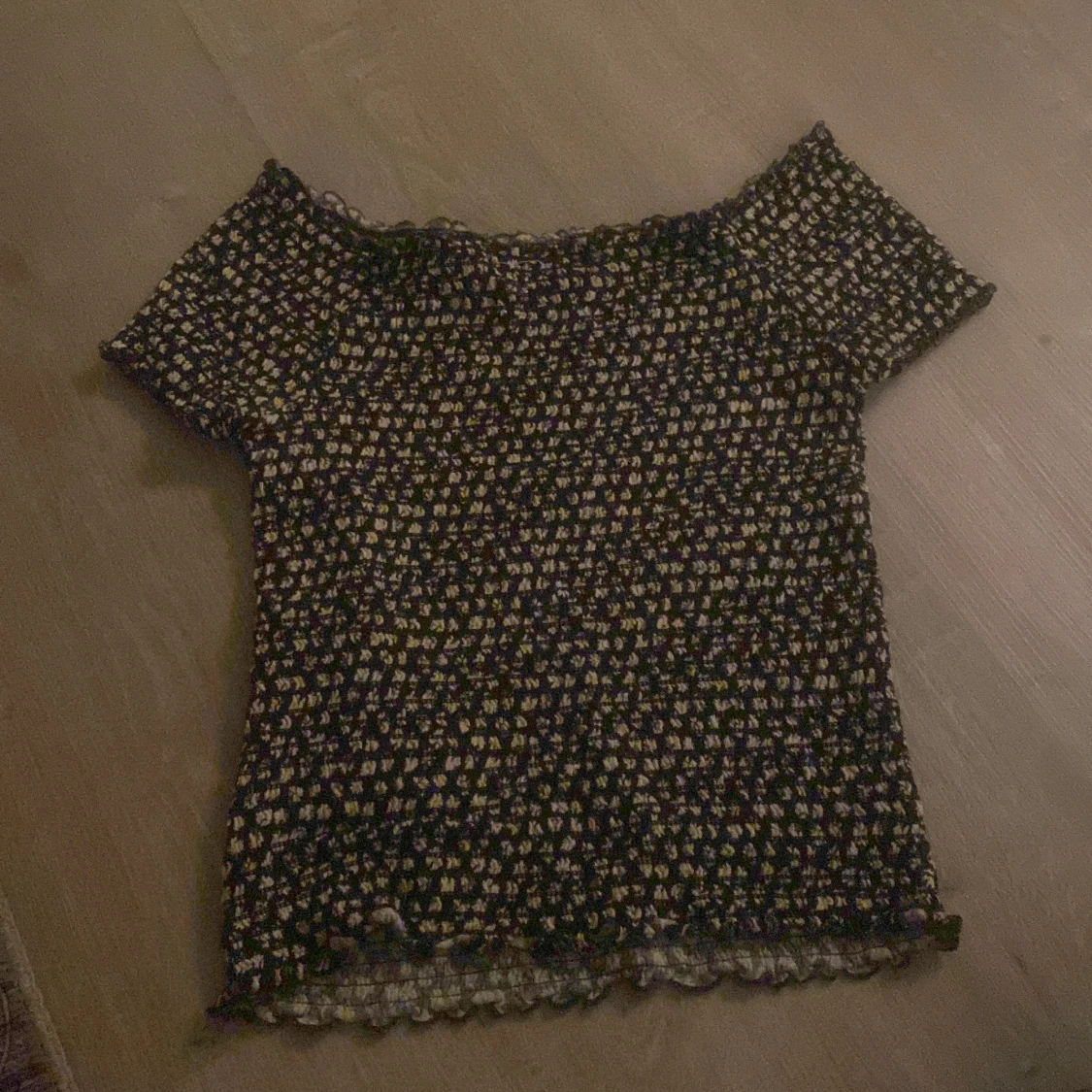 Blommig topp från Ü