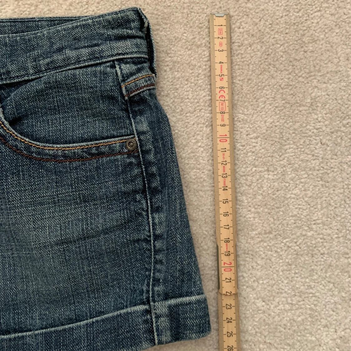 Jeansshorts från Frankie B. - 93