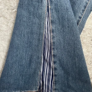 Lågmidjade jeans - Säljer dessa lågmidjade jeansen i strolek s/m . Inga defekter och dem är bootcut
