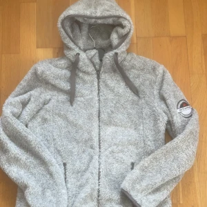 Fluffig jacka - Jätte mysig fluffig jacka