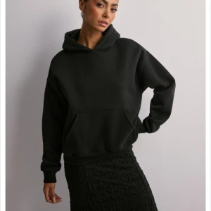 Hoodie - Hoodie från Gina Tricot, använd men i fint  skick , fler bilder kan fixas 