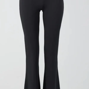 Gina Tricot Byxor - Säljer pga att jag har samma byxor i flera andra färger o dom kmr inte till användning 