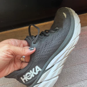 Hoka clifton8 - I mycket gott skick. 