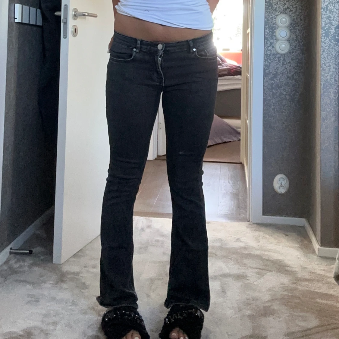 Lågmidjade sotade jeans ❤️ - 90