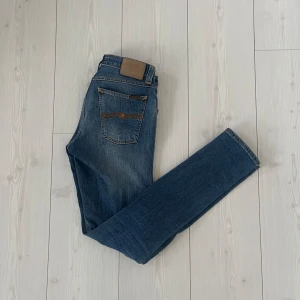 Nudie jeans - Skick 9/10 knappt använda || Storlek 29/32 || Nypris runt 1700kr || Fråga vid minsta fundering 🙌🏻