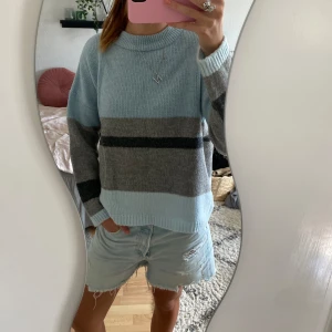 Stickad tröja  - Stickad tröja från nakd i strl S/M🥰