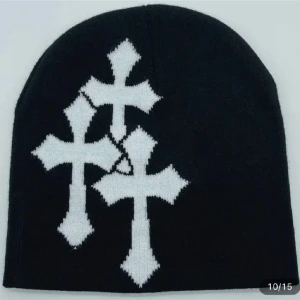 Chrome hearts inspired mössa - Chrome hearts mössa, perfekt nu när hösten närmar sig, snabb affär🤞