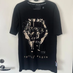 PP tshirt - Helt ny, endast provad, säljes då den ej passar.
