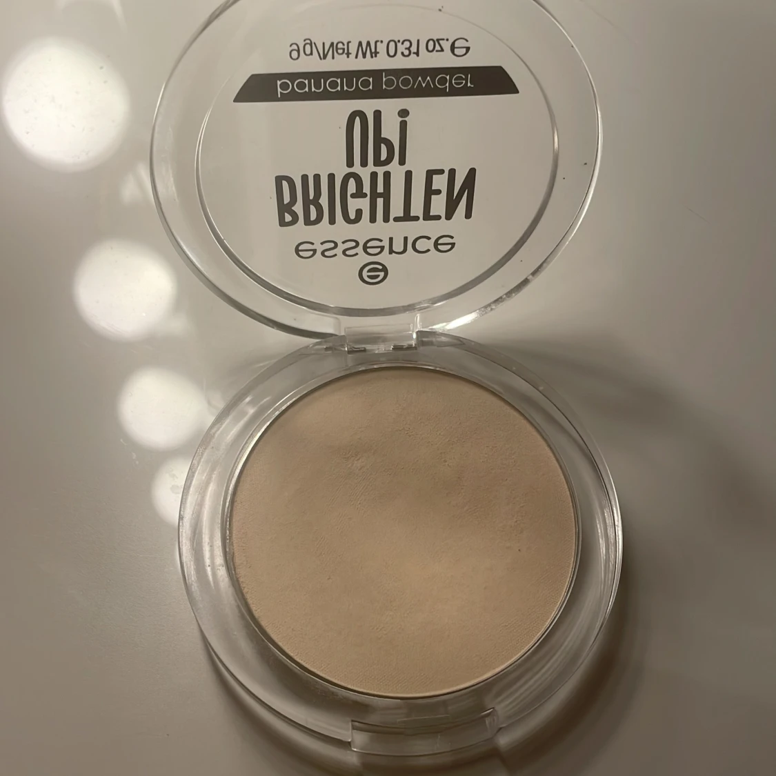 Essence Brighton up! ( banana powder) - 90