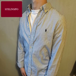 Ralph lauren skjorta - Fräsch och snygg!🍾 Funkar i alla tillfällen!  Size 18 - modellen bär vanligtvis S.