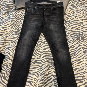 Dondup jeans - Svarta Dondup jeans 