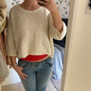 3/4 stickad tröj - Super söt stickad tröja från mango i bra skick, väldigt mjuk och i nyskick