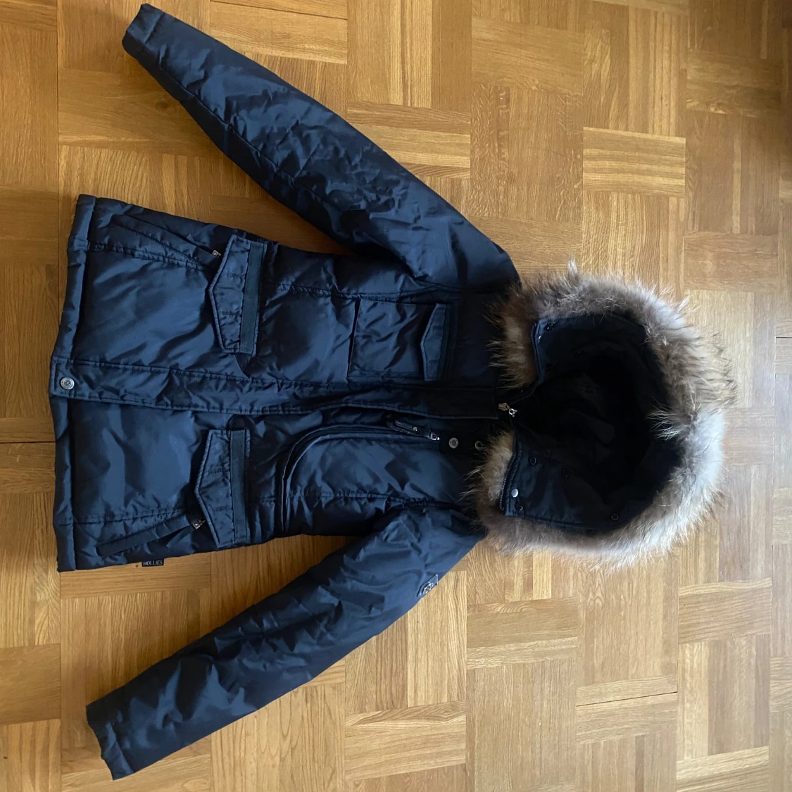 Svart Hollies Vinterjacka