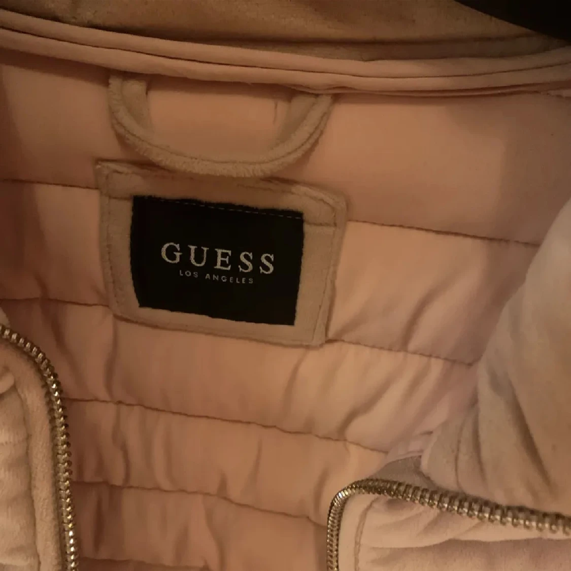 Ljus rosa  jacka från Guess - 1