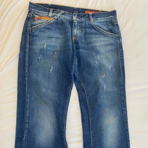 MISS SIXTY JEANS  - Super coola vintige jeans från miss sixty❤️ Dem är i bra skick eftersom jag inte kunde använda dem så mycket pågrund av att dem var för små. Det går inte att köpa nya nu eftersom dem är från en gammal colletion 