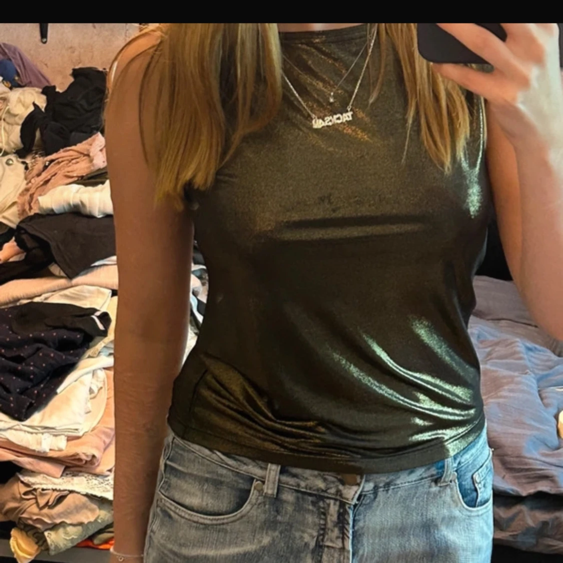 Glittrig grön ärmlös topp - 91