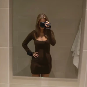 NAKD klänning - Superfin stickad klänning från NAKD x Josefine hj i storlek S. Har använt den 2 gånger. Klänningen görs inte längre🫶